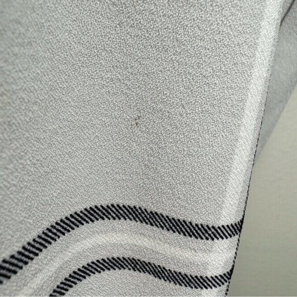 Torrid Light Grey Pull-On Taper Stretch Crepe High-Rise Tie-Front Pant Size 3x - Picture 8 of 14